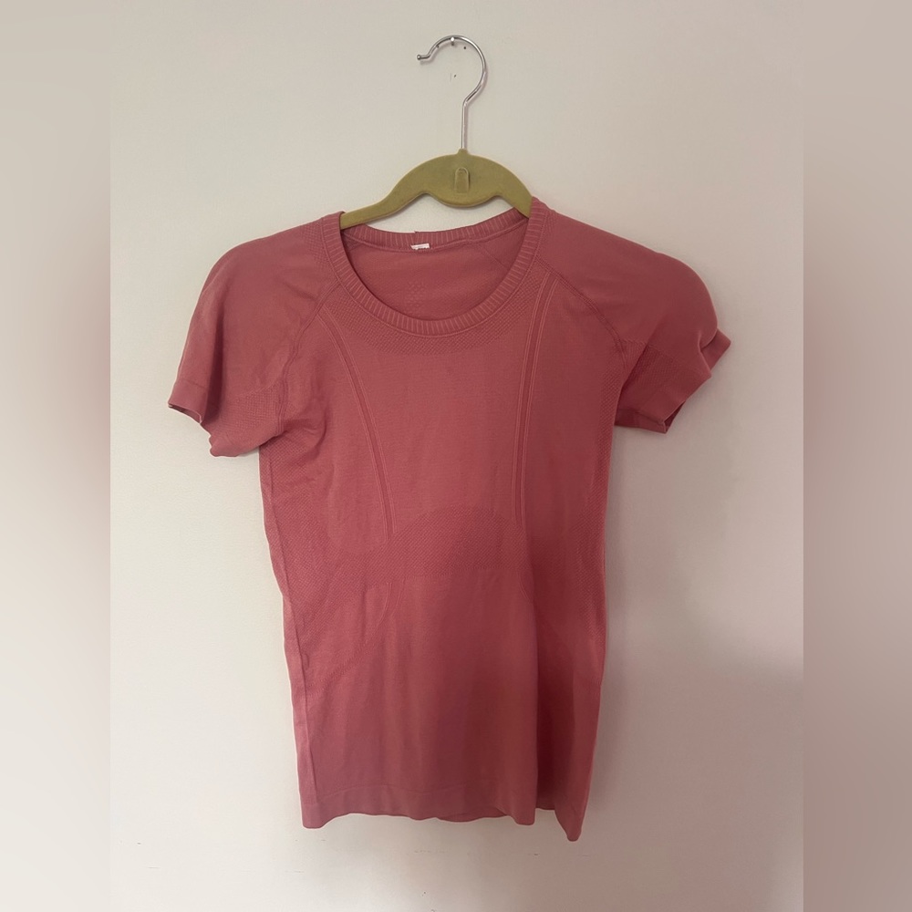 Lululemon Coral Swiftly Tech